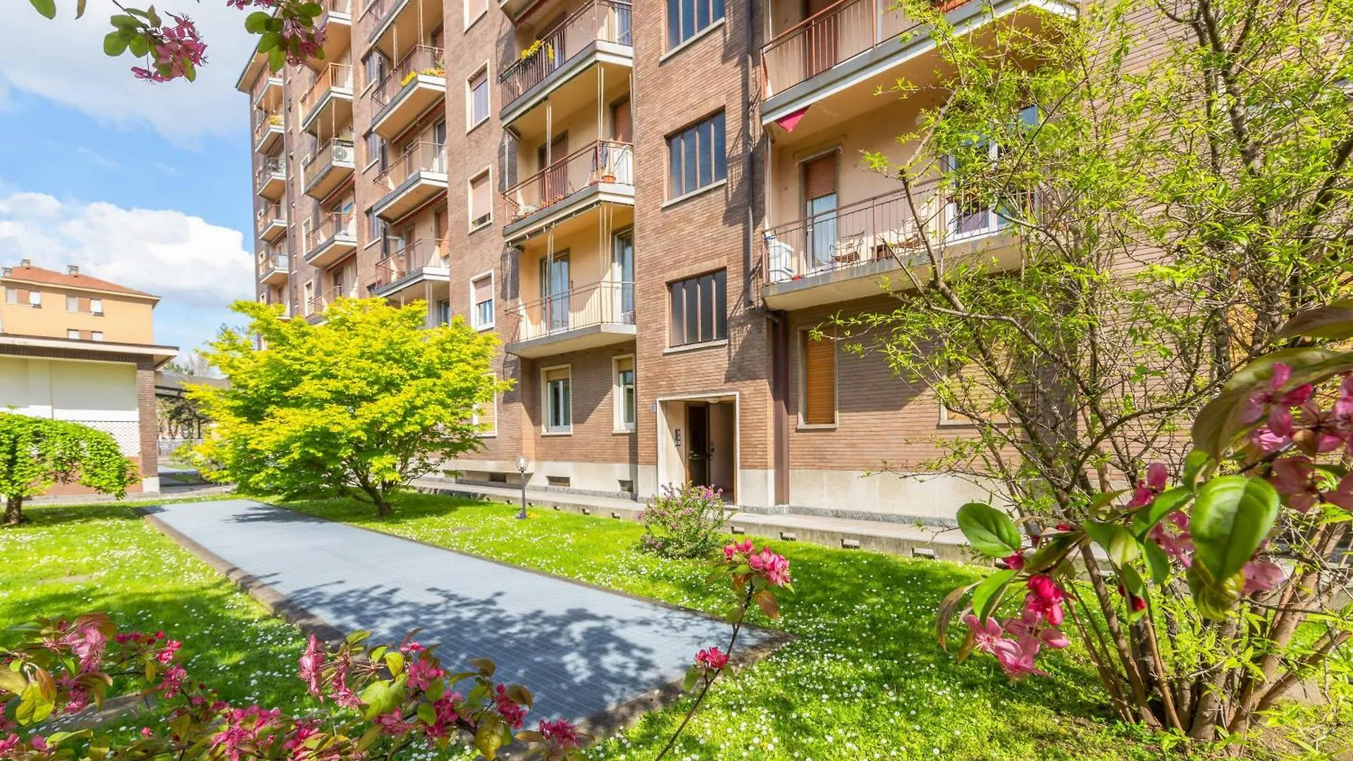 Casa Kind, Milano Bicocca - Isola - Garibaldi Apartment 0*, Milan