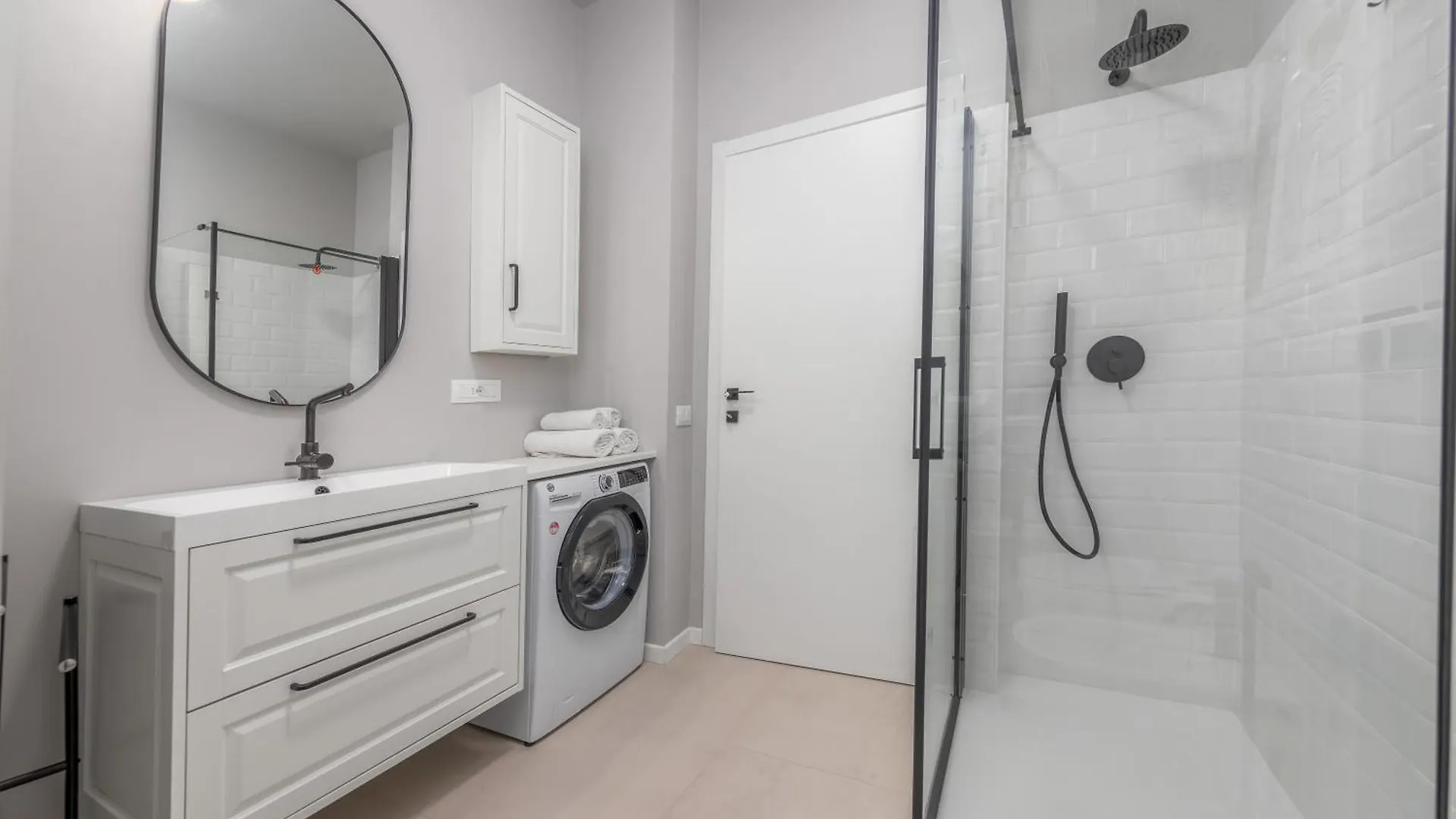 Casa Kind, Milano Bicocca - Isola - Garibaldi Apartment Italy